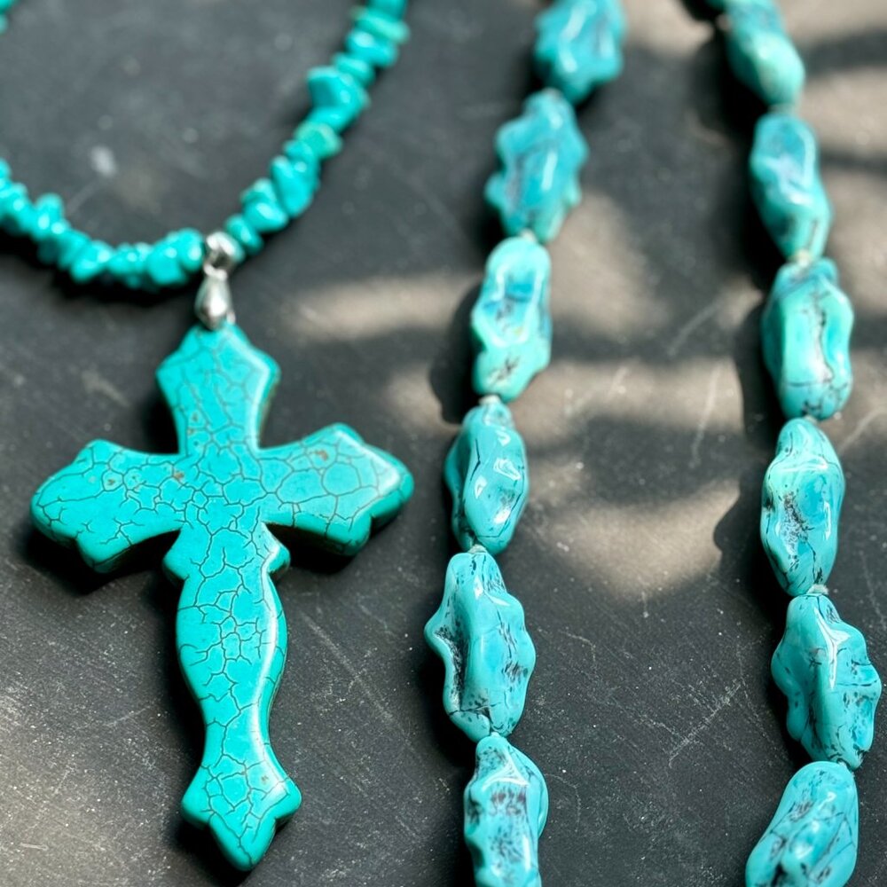 two necklaces and earrings: Turquoise Chips  & Faux Turquoise - Picture 8 of 12